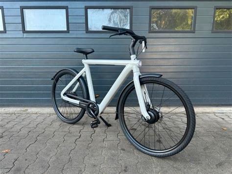 vanmoof s5.